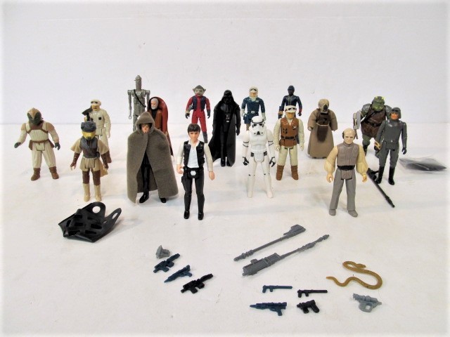 lot 174 image: Large Lot of Original Vintage 1970s Early 80s STAR WARS Action Figures