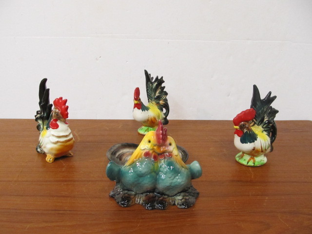 lot 195 image: Vintage Ceramic Rooster Figurines & Spoon Holder