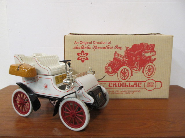 lot 197 image: Mint In Box Vintage 1903 CADILLAC Liquor Decanter