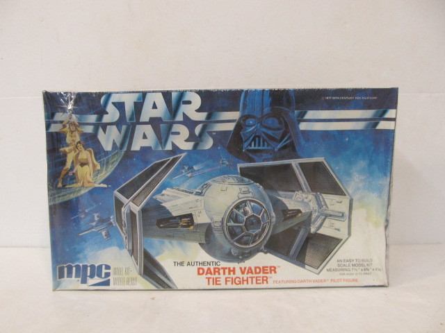 lot 208 image: NOS Vintage 1977 STAR WARS Tie-Fighter Model Kit
