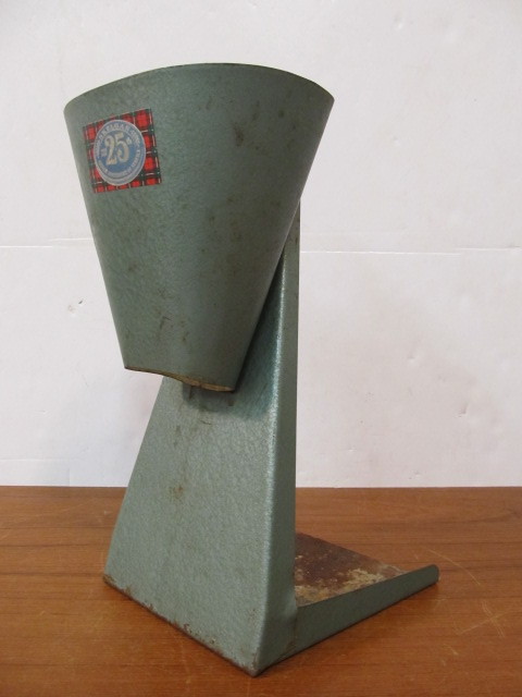 lot 211 image: Orig Vintage SKELLY Skelgas Service Station Countertop Oil Funnel Dispenser