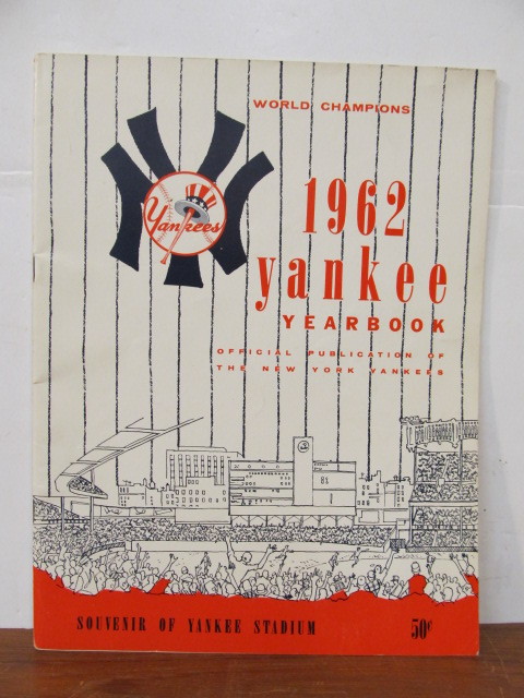 lot 214 image: Original NEW YORK YANKEES 1962 Yearbook 