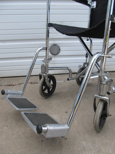 lot 251 image: Like New DMI Wheelchair 