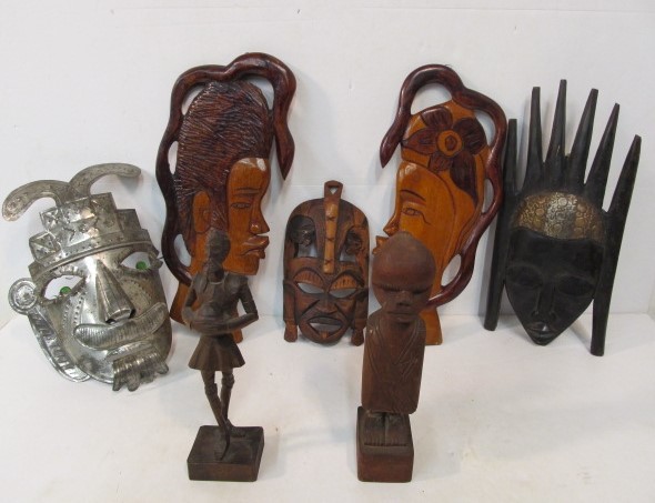 lot 256 image: Group of Assorted EthnicTribal Mask Wall Hangings etc