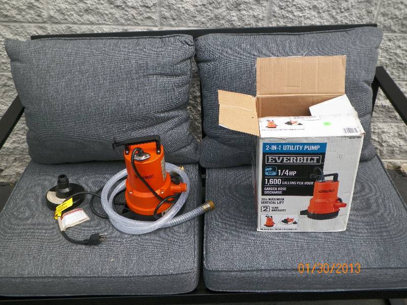 lot 43 image: Everbilt - 14 HP 2-in-1 Utility Pump
