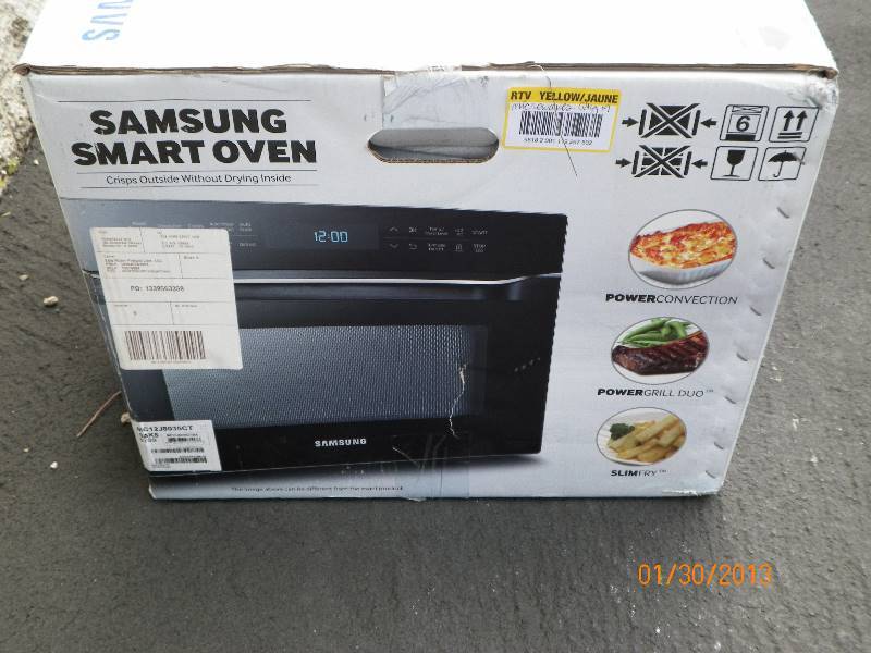 lot 45 image: Samsung - 1.2 Cu. Ft. Countertop Power Convection Microwave in Black Stainess