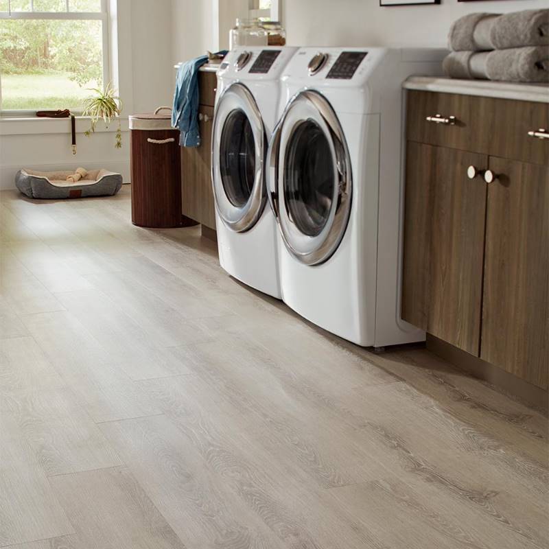 lot 84 image: LifeProof - Beacon Oak Light 7.5 in. x 48 in. Luxury Rigid Vinyl Plank Flooring 17.55 sq. ftbox - 1 BOX