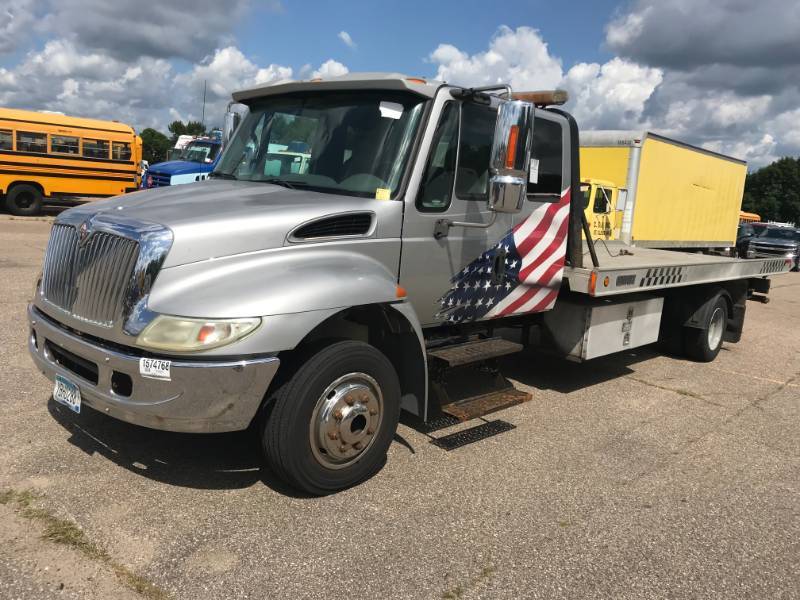 2006 International 4300 Flat Bed Tow Truck Auction 