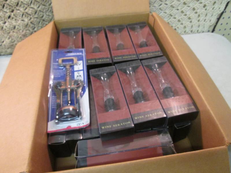 Lot of 25 Wine Bottle Aerators and ...