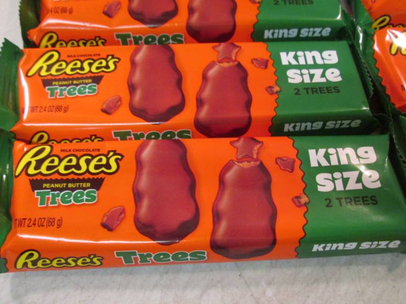 12 King Size Reeses Peanut Butter T...