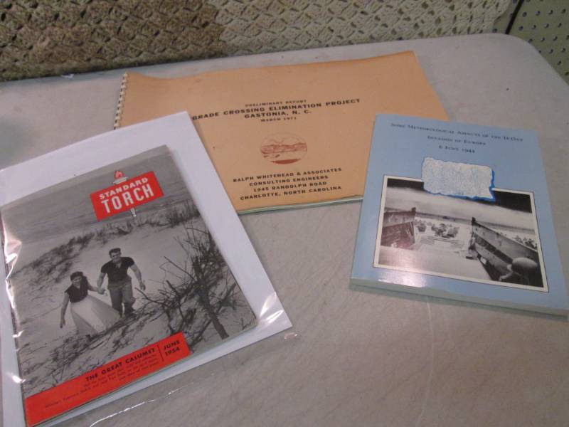 Lot of Vintage Books and Magazines ...