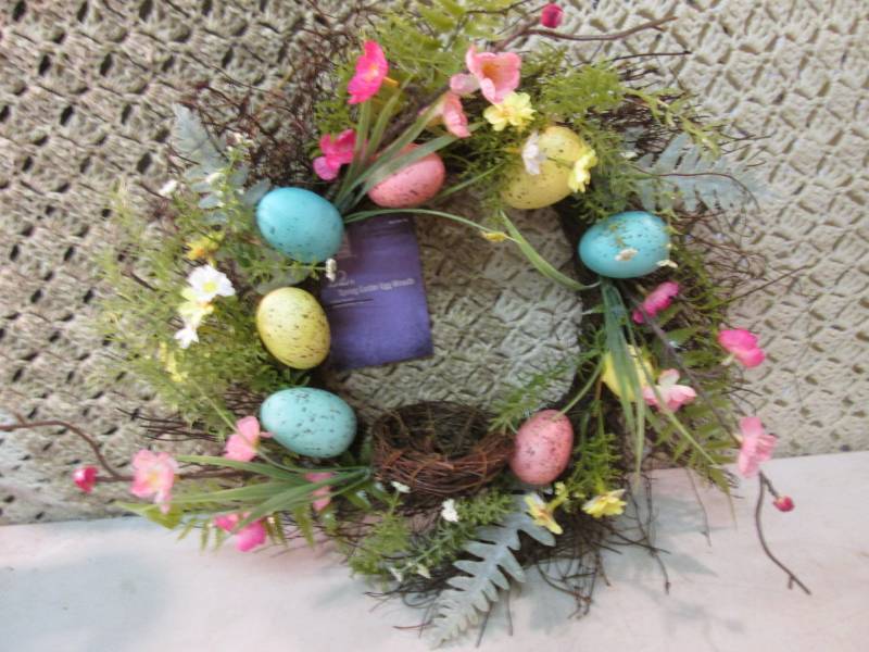 22 Spring Easter Egg Wreath A-4T...