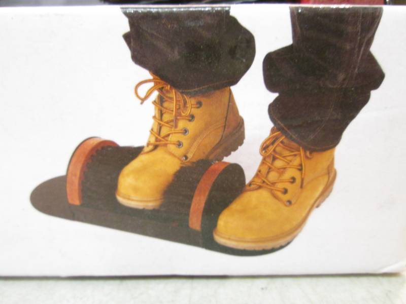Traffic Master Mountable Boot Scrap...