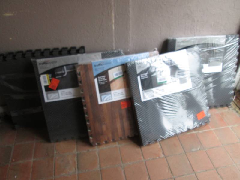 Assorted Lot of 2 ft x 2 ft Interlo...