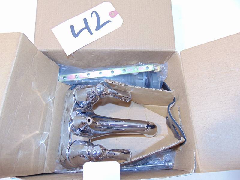 Banbury Bathroom Faucet Chrome