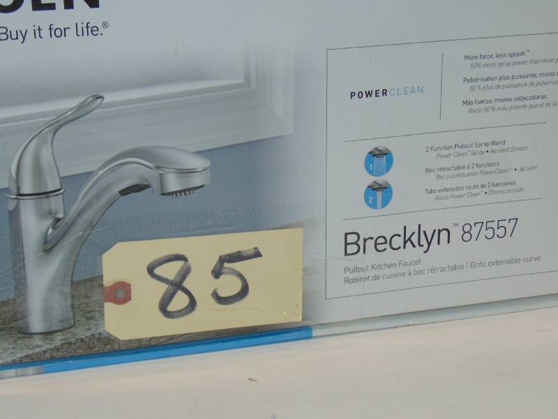 Brecklyn Pull-Out Sprayer Kitchen Faucet Chrome