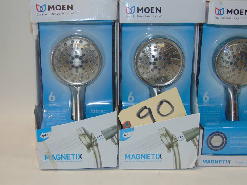 4 Attract Handheld Shower with Magnetix in Chrome