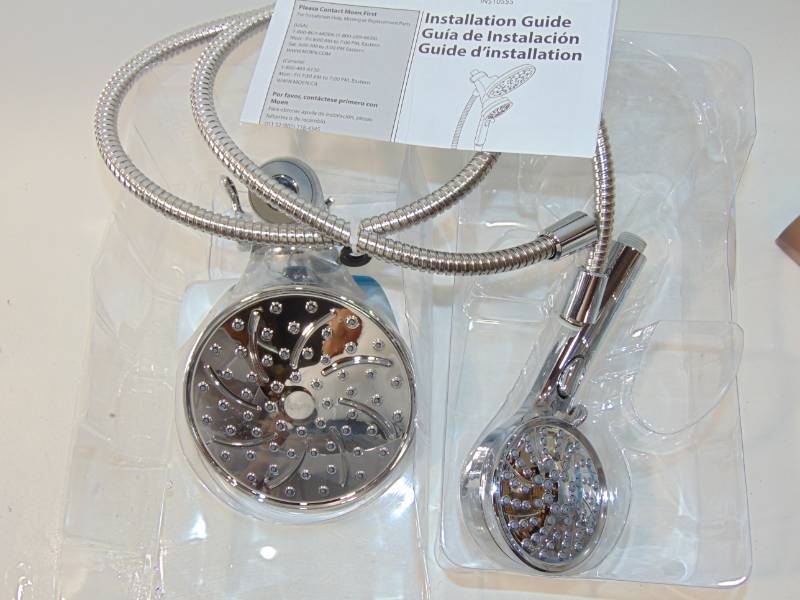 Attract Hand Shower Showerhead Magnetix in Chrome