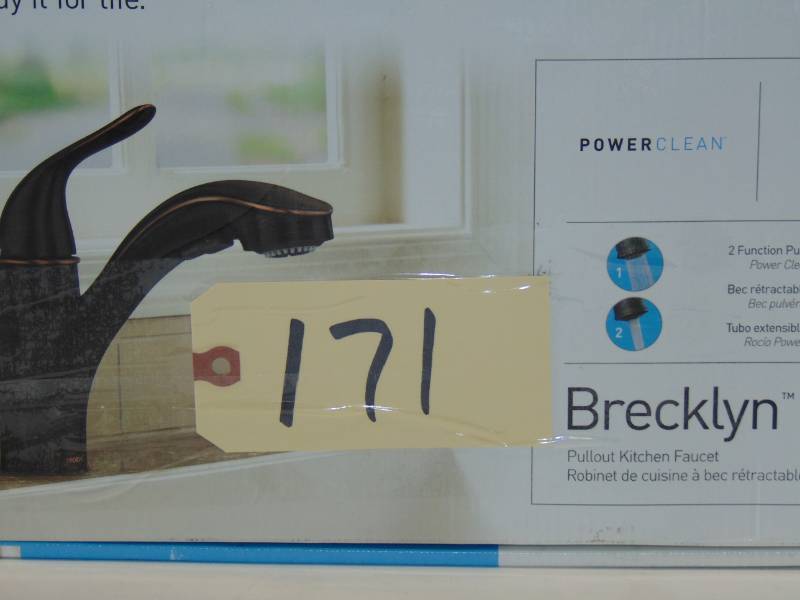 Brecklyn Pull-Out Sprayer Kitchen Faucet Mediterranean Bronze