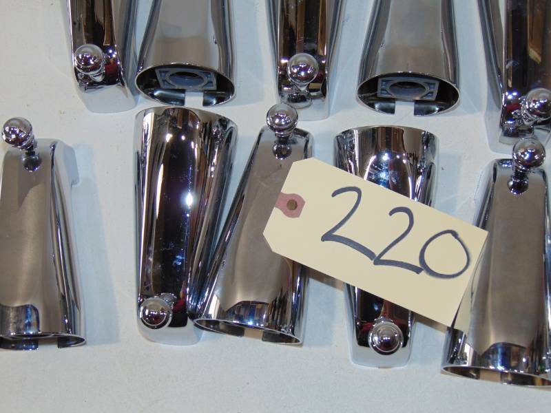 14  MOEN Diverter  Tub  Chrome