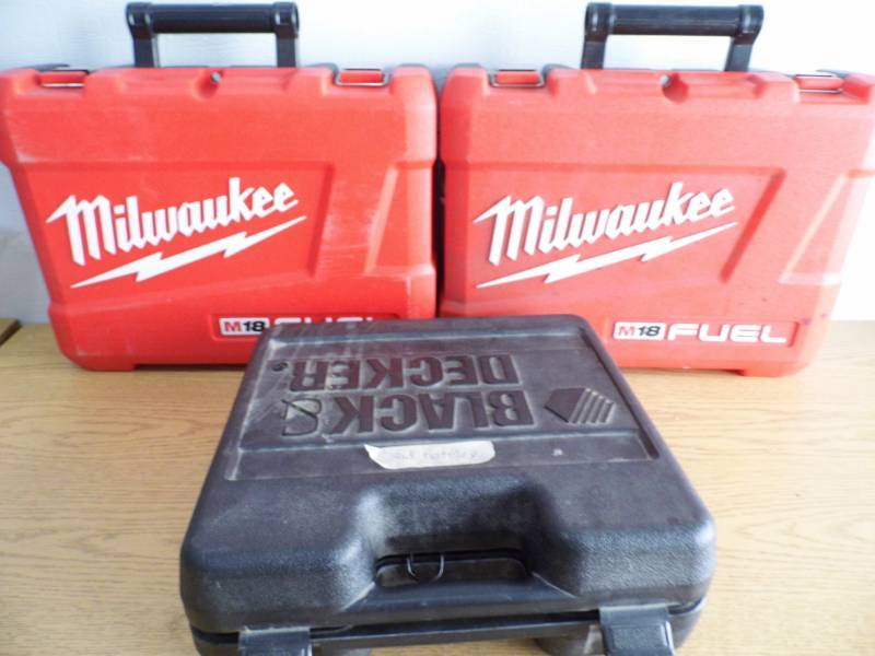 lot 17 image: Drill - Milwaukee Cases