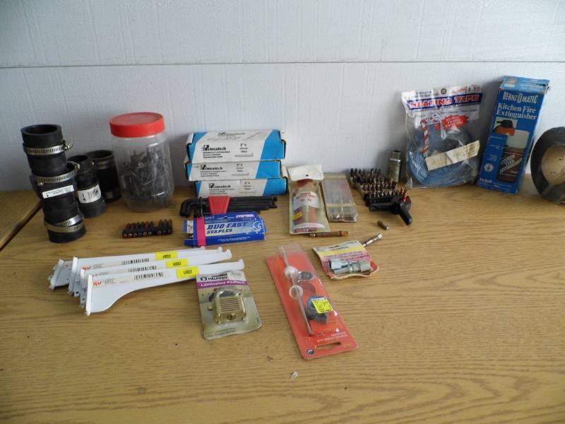 lot 25 image: Hardware