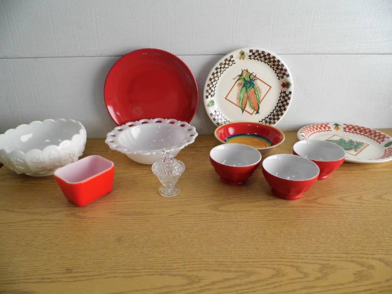 lot 27 image: Dishes