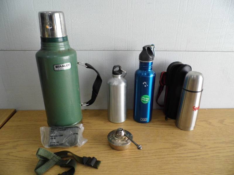 lot 33 image: Stanley Thermos - Drink Containers