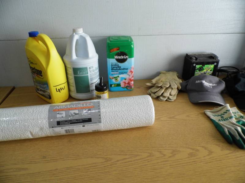 lot 34 image: Partial Liquids - Garage Items