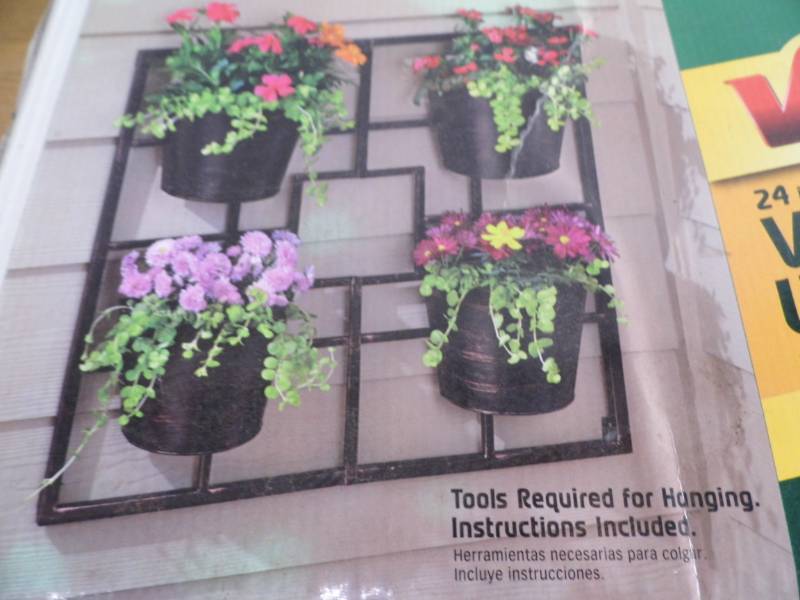 lot 43 image: Vertical Garden