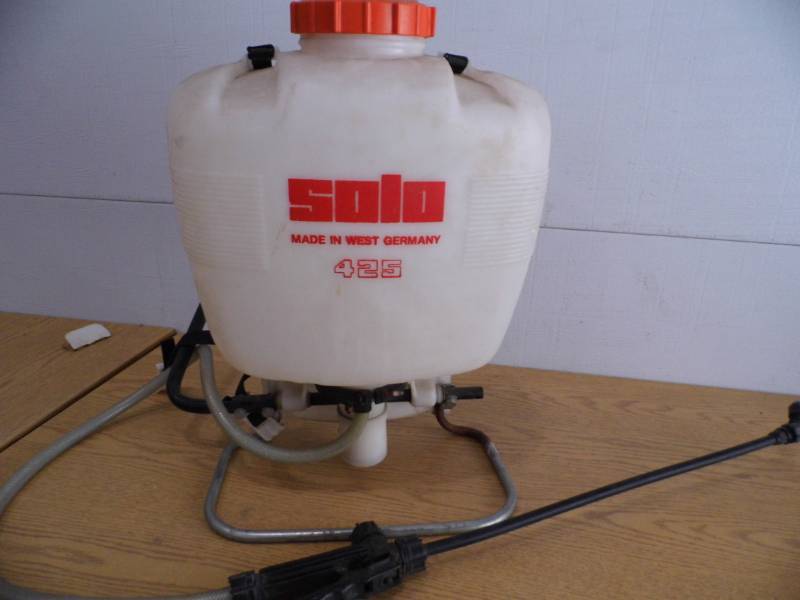 lot 89 image: Backpack Sprayer