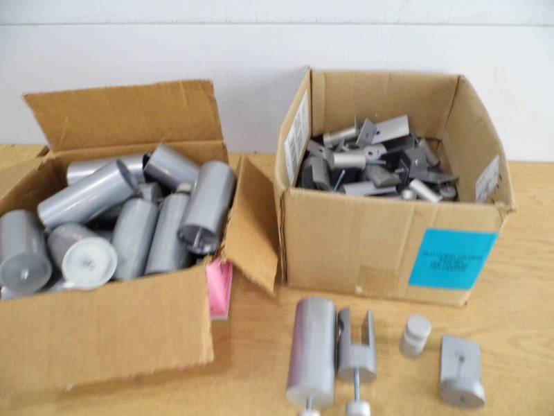 lot 93 image: Metal Legs - Parts