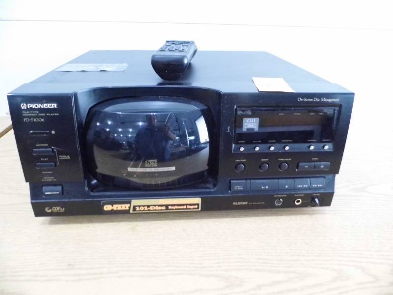 lot 98 image: Pioneer 101 Disc Player