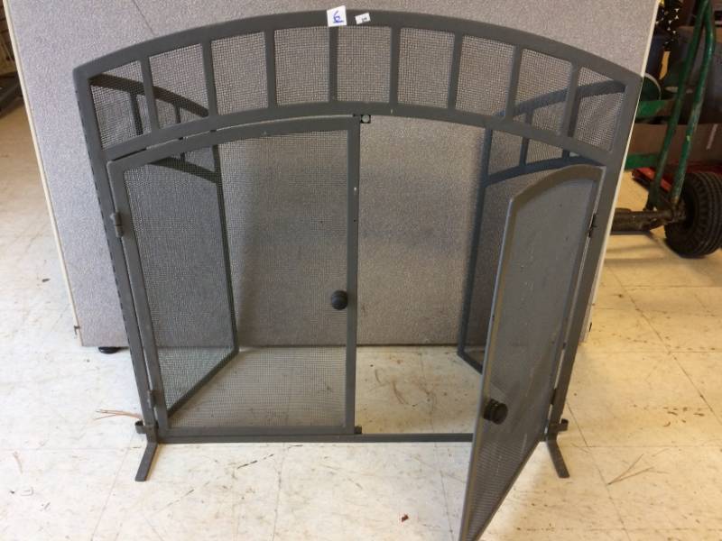 lot 6 image: Fireplace Screen