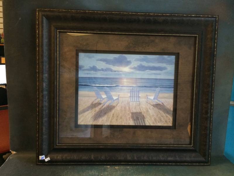 lot 20 image: beach scene picture