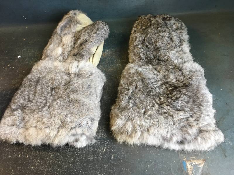 lot 27 image: Rabbit Fur Mittens