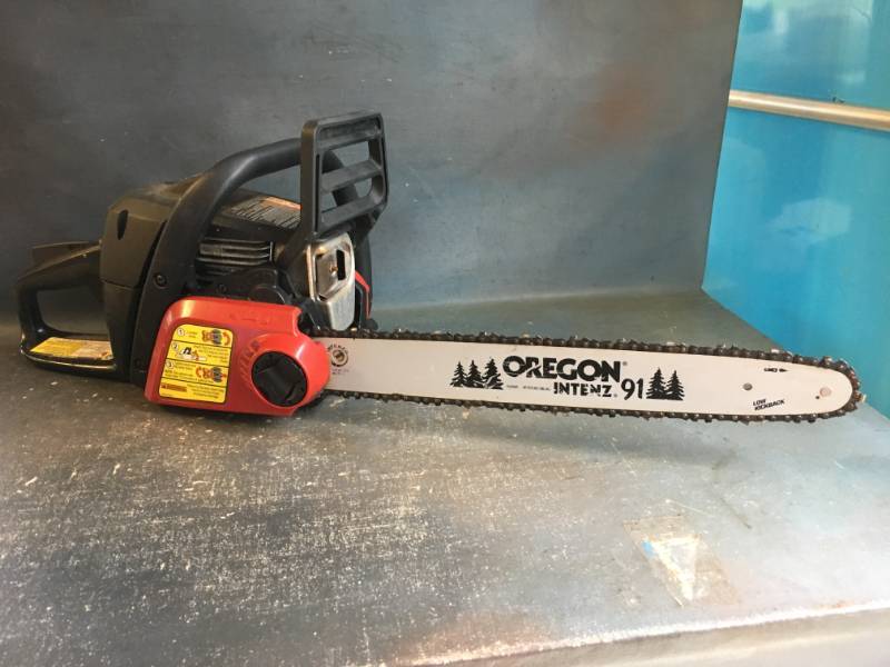 lot 34 image: Chain Saw