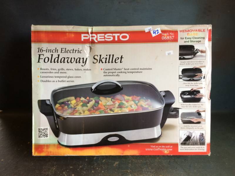 lot 42 image: Electric Skillet