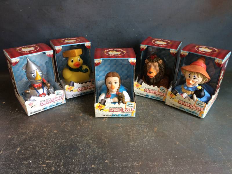 lot 76 image: Rubber Ducks