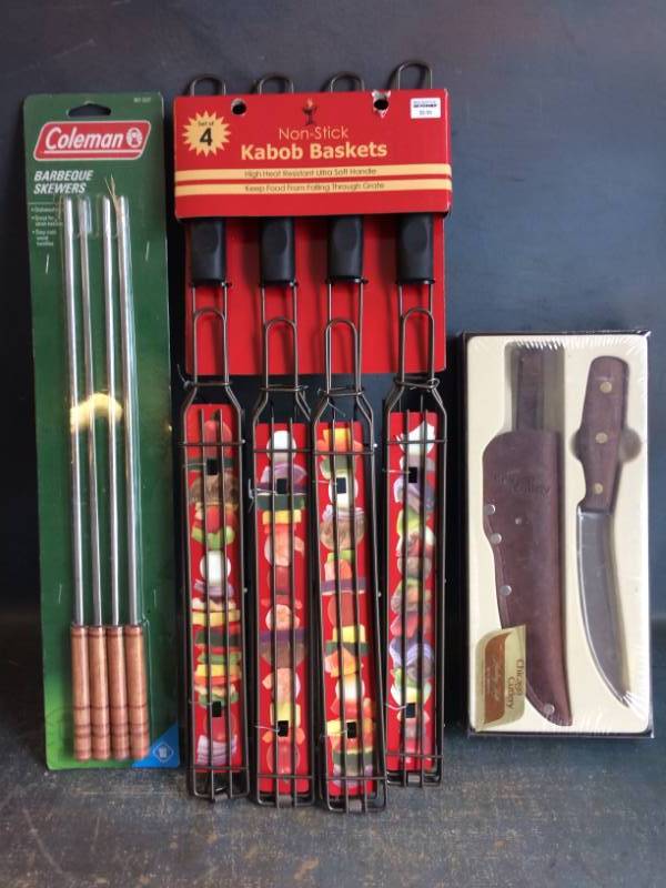 lot 79 image: Grilling Accessories
