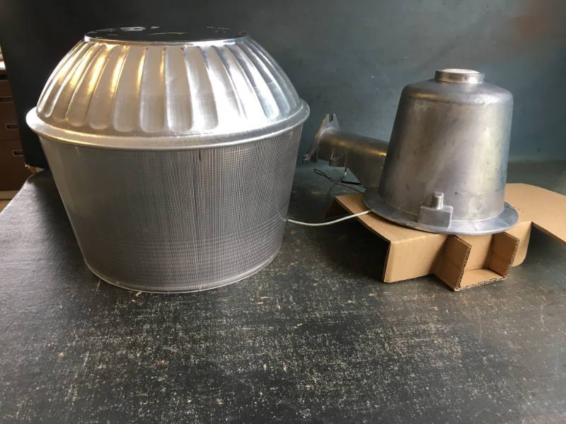 lot 30 image: Dust to Dawn Outdoor Lighting