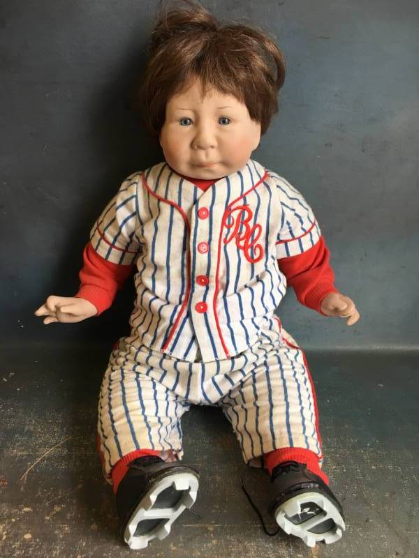lot 109 image: Lee Middleton Bubba Chubbs Bat Boy