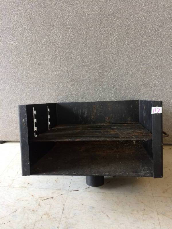 lot 117 image: Outdoor Grill
