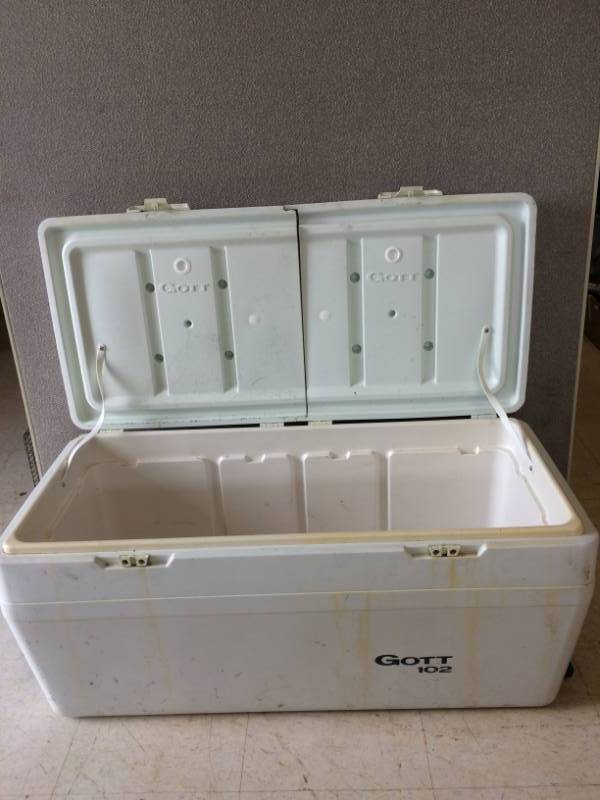 lot 118 image: Cooler