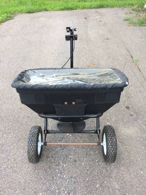 lot 120 image: Tow Behind Spreader