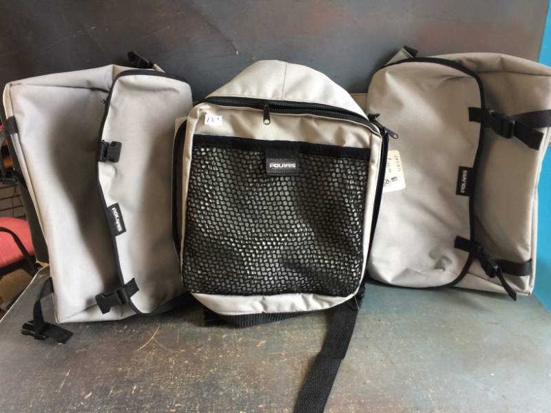 lot 123 image: Polaris Saddlebag