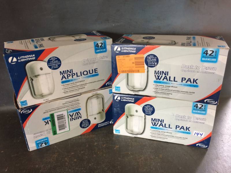 lot 144 image: Mini Wall Pack of Lights