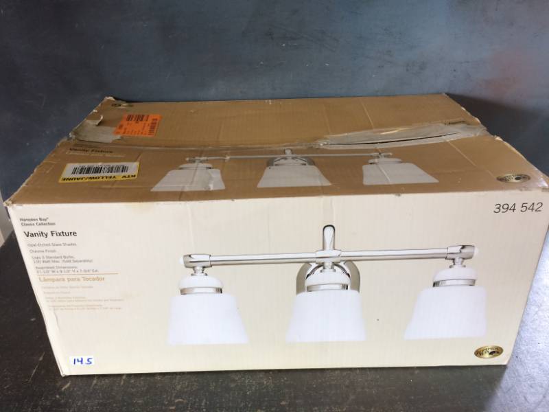 lot 145 image: Vanity Light Fixture