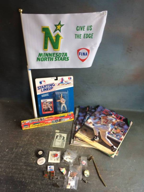 lot 153 image: Assorted Sports Collectibles with Vintage Topps Denny Mclain