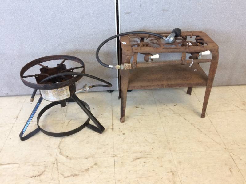 lot 175 image: Propane Cooking Items
